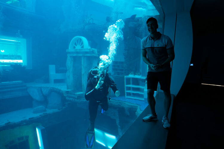 Фантастични приятели – пътешественическа документална поредица с близнаците Джеймс и Оливър Фелпс в HBO Max от 9 юли