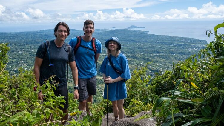 Фантастични приятели – пътешественическа документална поредица с близнаците Джеймс и Оливър Фелпс в HBO Max от 9 юли