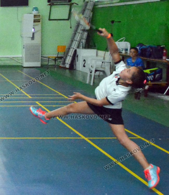 Силен международен турнир по бадминтон започна в Хасково