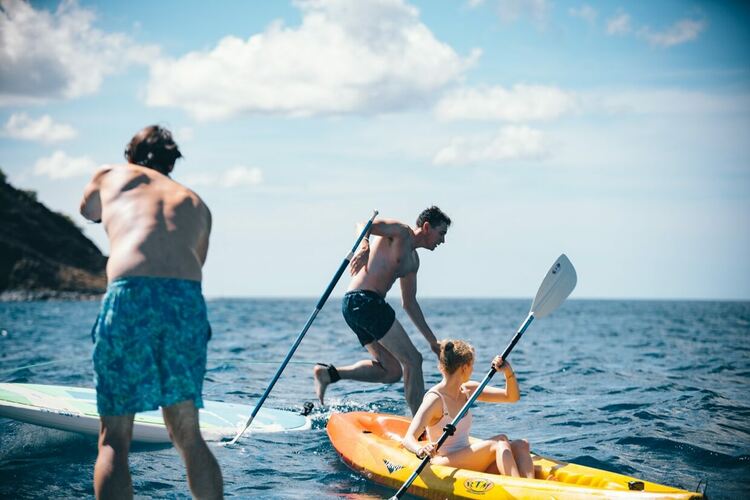 Фантастични приятели – пътешественическа документална поредица с близнаците Джеймс и Оливър Фелпс в HBO Max от 9 юли