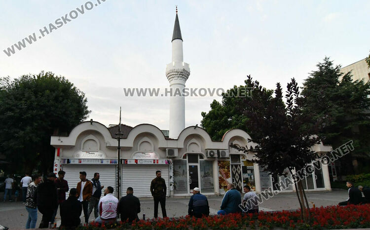 Хасковските мюсюлмани с първа молитва за Курбан Байрам