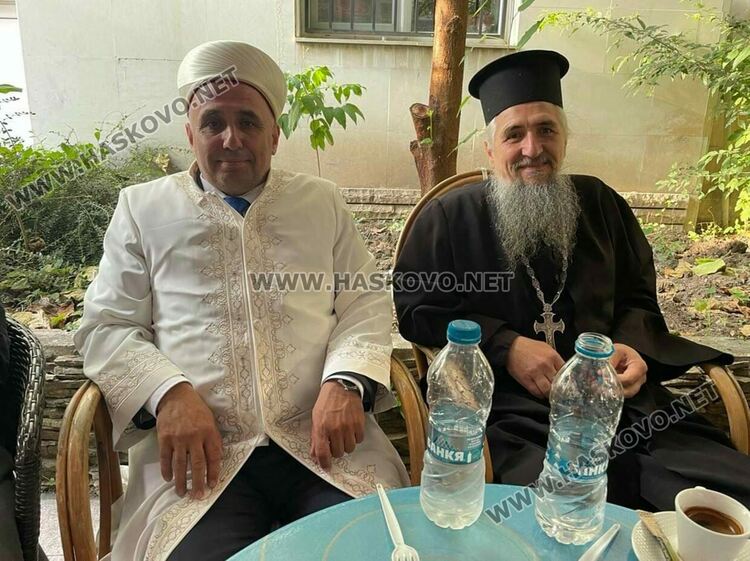 Хасковските мюсюлмани с първа молитва за Курбан Байрам