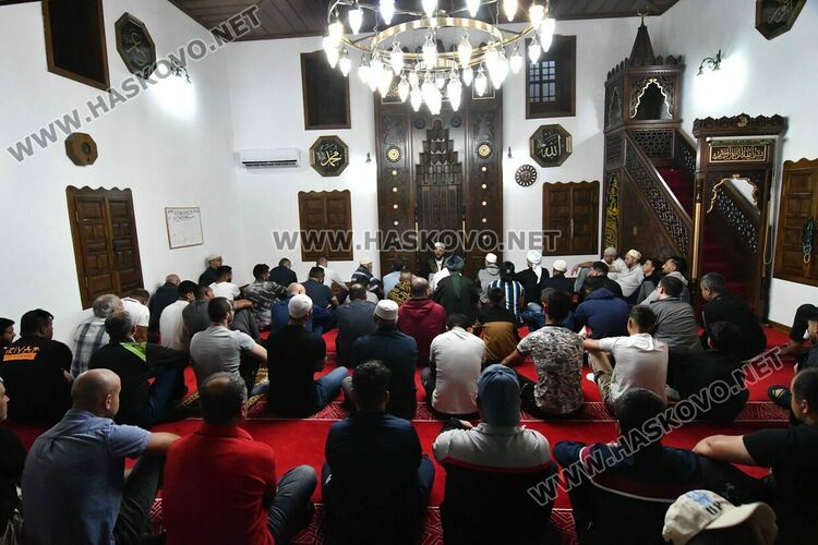 Хасковските мюсюлмани с първа молитва за Курбан Байрам