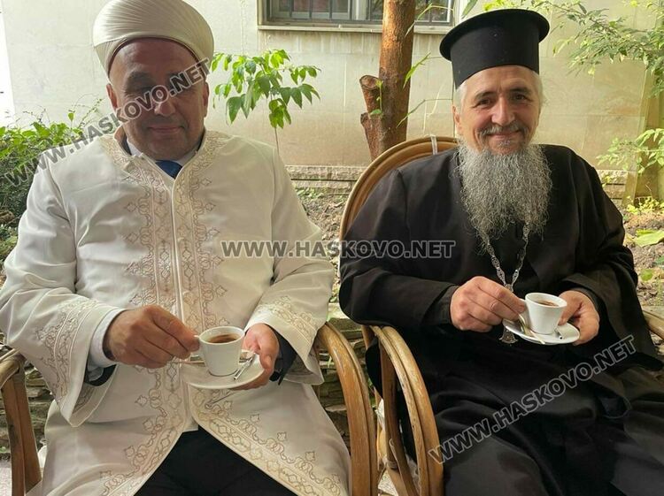 Хасковските мюсюлмани с първа молитва за Курбан Байрам