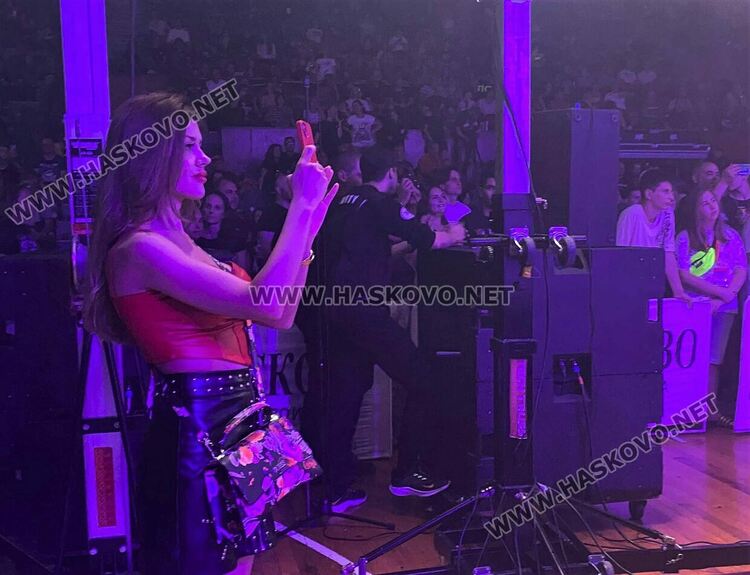 Рок взрив в зала „Дружба“