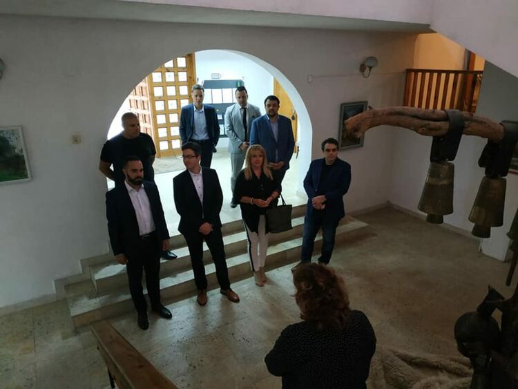 Министри и депутати на посещение в Момчиловци