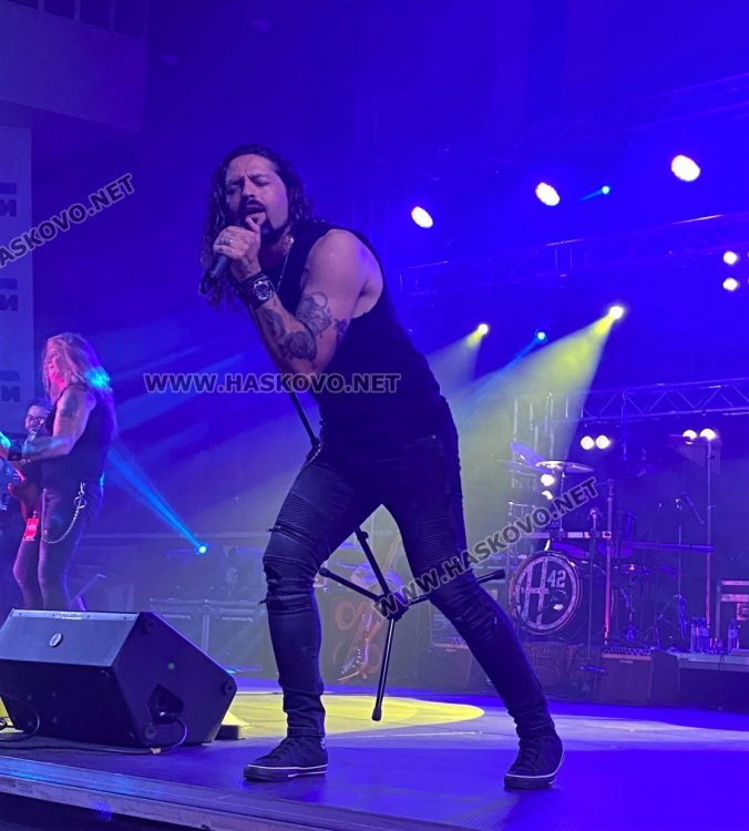 Рок взрив в зала „Дружба“