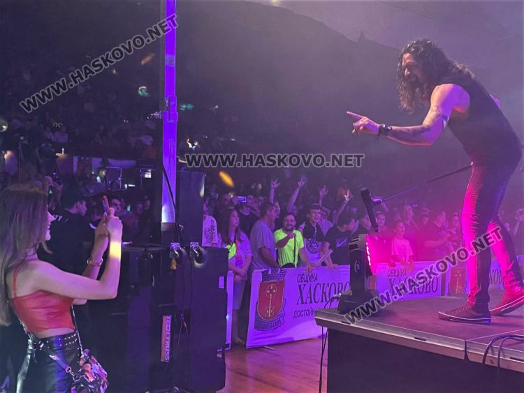 Рок взрив в зала „Дружба“