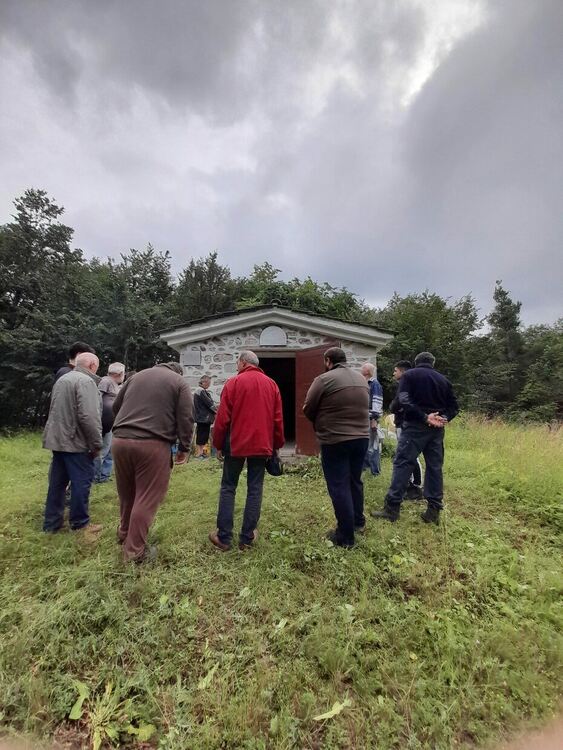 Серафимовци почетоха паметта на загиналите за свободата на връх Света Неделя