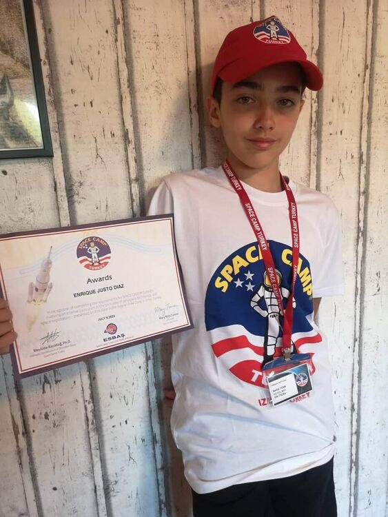 Есе за Космоса изстреля Енрике от Хасково в център на NASA