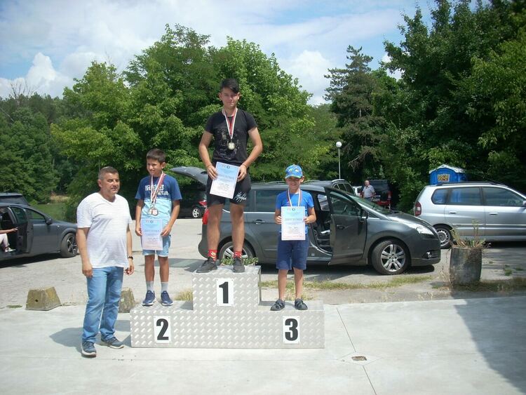 Поредни отличия на участниците от клуба по корабомоделизъм към ОП "Детски и младежки център"