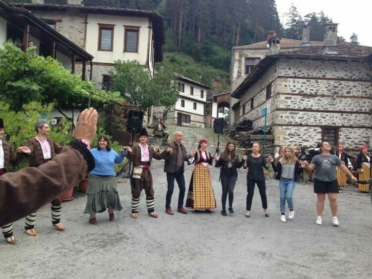 Ансамбъл "Родопа" стартира лятнато си турне в Смолянско