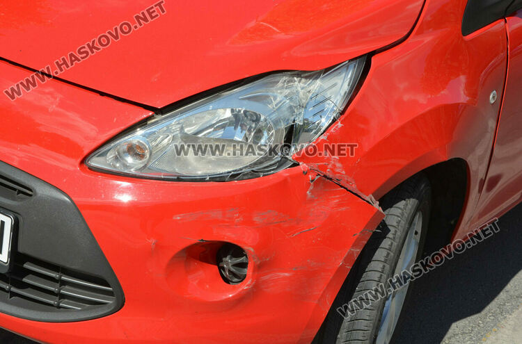 82-годишен не спря на знак „Стоп“ и предизвика катастрофа