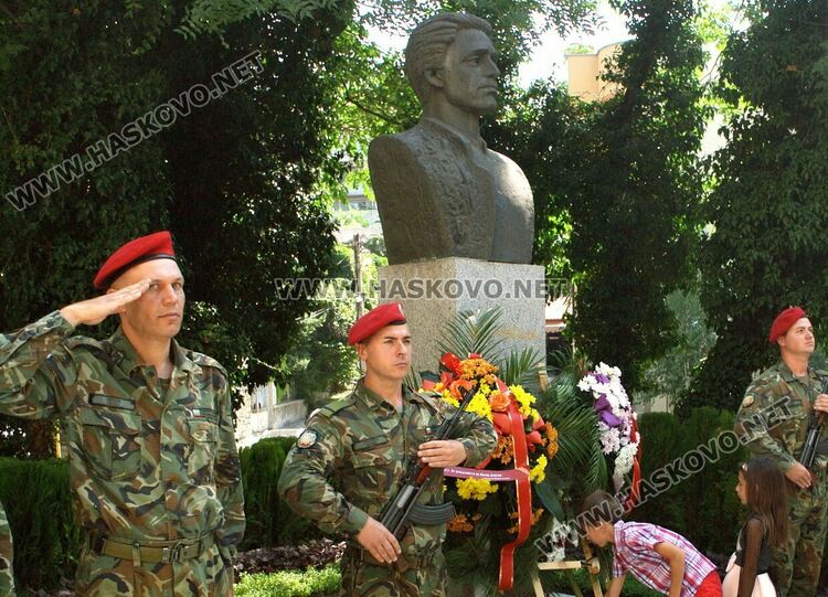 С церемония в почит на Левски отбелязваме 185 години от рождението му