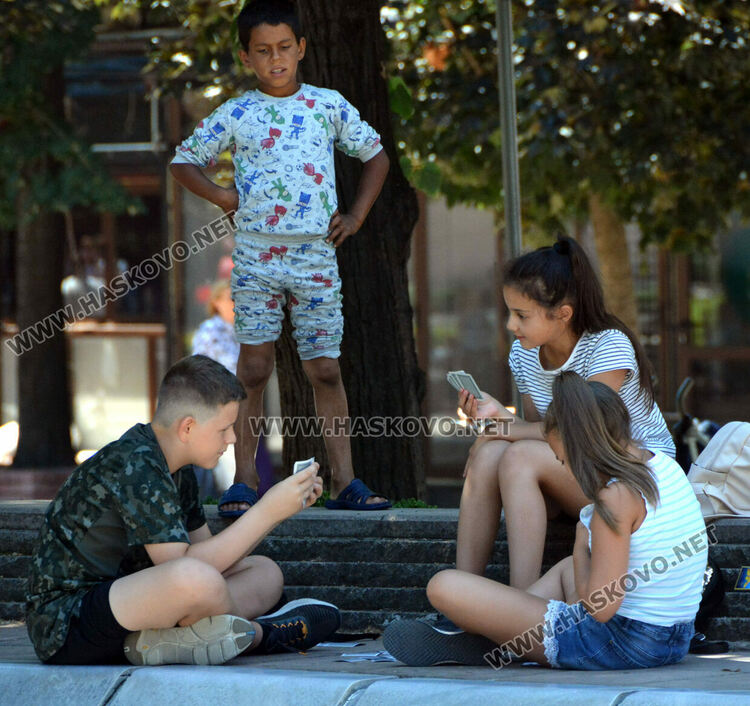 По горещниците  гадаем каква ще е годината