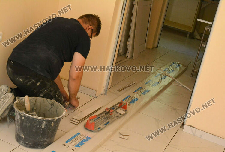 Обновяват Детско отделение в хасковската болница, ремонтът в АГО приключва