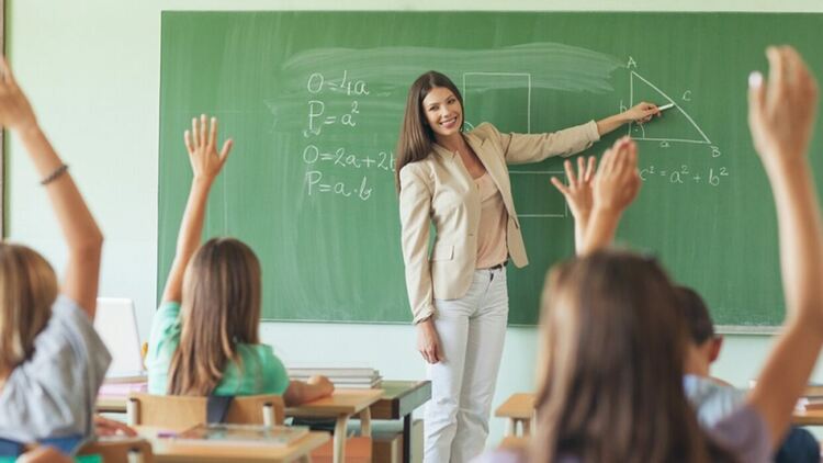 Учители по математика, български език и в начален етап търсят в региона