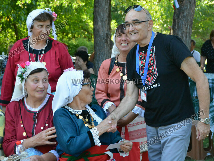 Фолклорни състави от Южна България се събраха в Орлово за „Орловски напеви“
