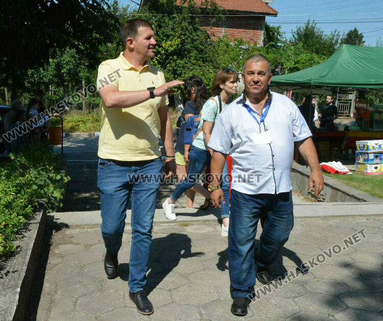 Фолклорни състави от Южна България се събраха в Орлово за „Орловски напеви“