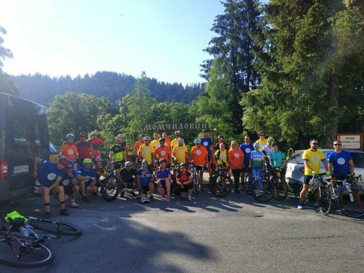 76 километрово трасе преодоляха участиниците във  велотур "Момчиловци 2022" 