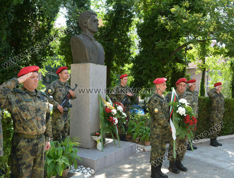 Честваме 185 години от рождението на Васил Левски