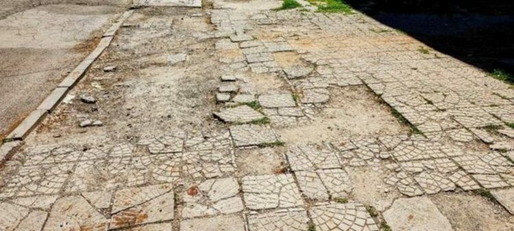 Вече седмица продължава работата по обновяването на ул. „Отей Паисий“