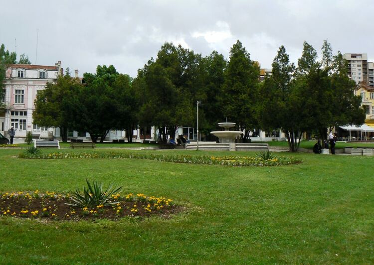 Присъединяване на нови водопроводи спира водата за два дни в част от центъра на Радомир