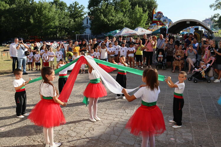 Двудневният събор в Стамболийски започна с детски игри и празнична програма