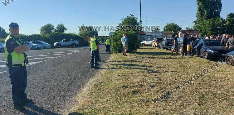 Земеделци от Хасковско блокираха българо-гръцката граница в знак на протест