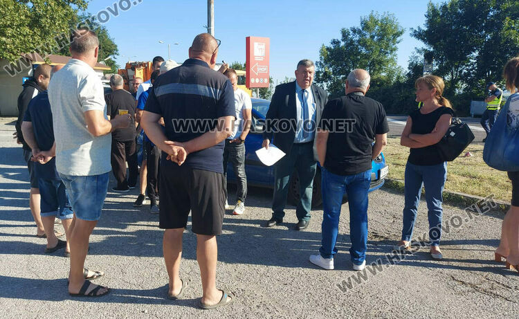 Земеделци от Хасковско блокираха българо-гръцката граница в знак на протест