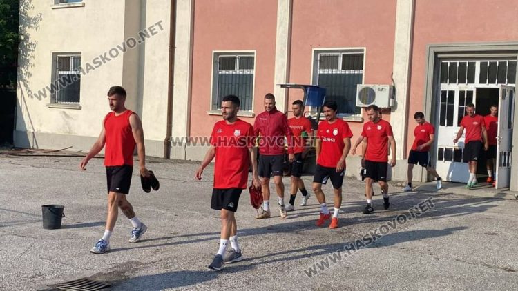 „Саяна Хасково“ стартира новия сезон с гостуване на „Асеновец“