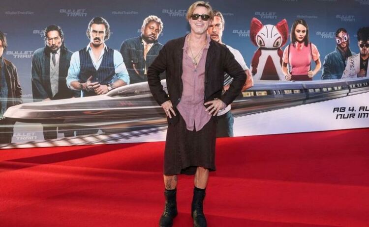 Напълно неузнаваем: Брад Пит се появи с пола в Париж