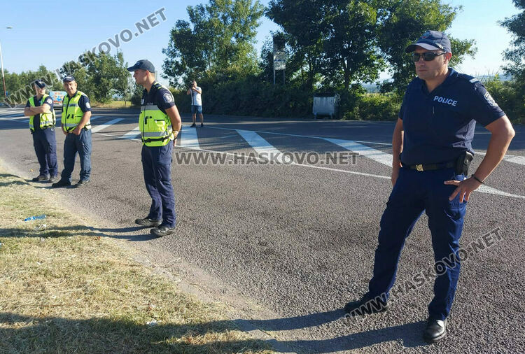 Земеделци от Хасковско блокираха българо-гръцката граница в знак на протест