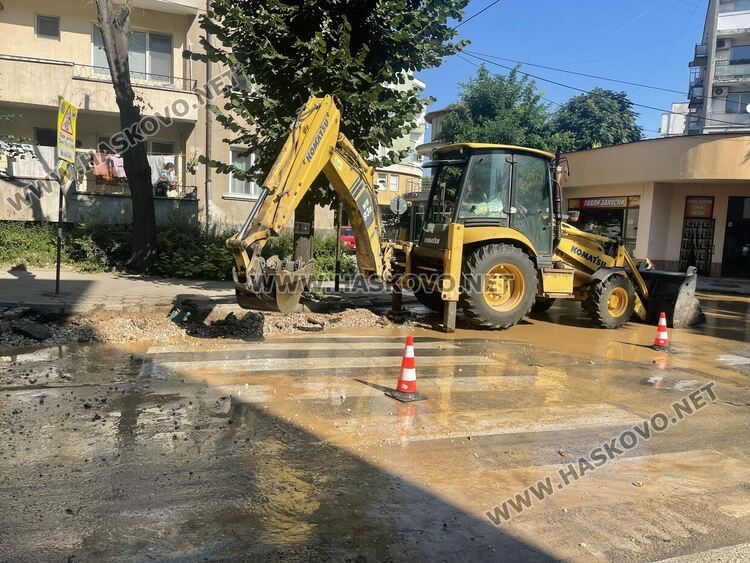 Нова ВиК авария до училище “Васил Левски”