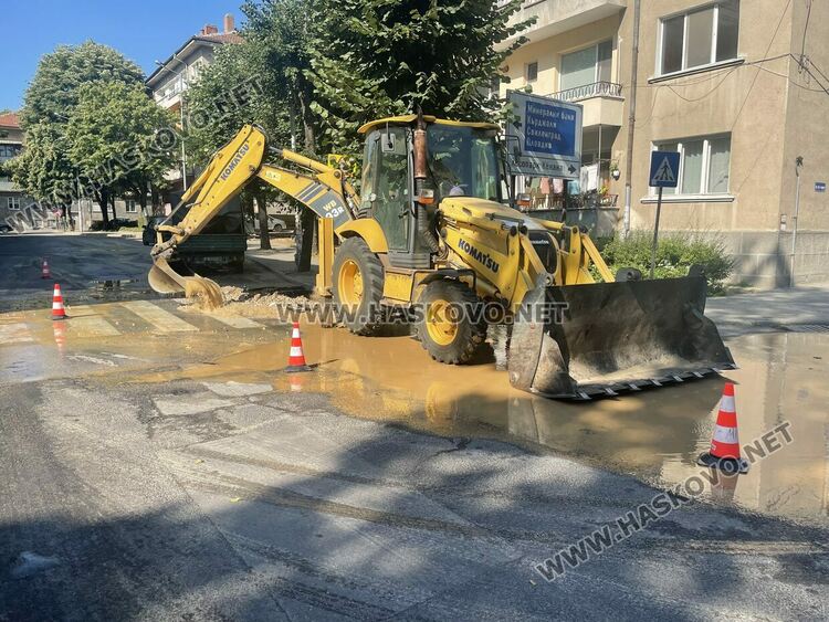 Нова ВиК авария до училище “Васил Левски”