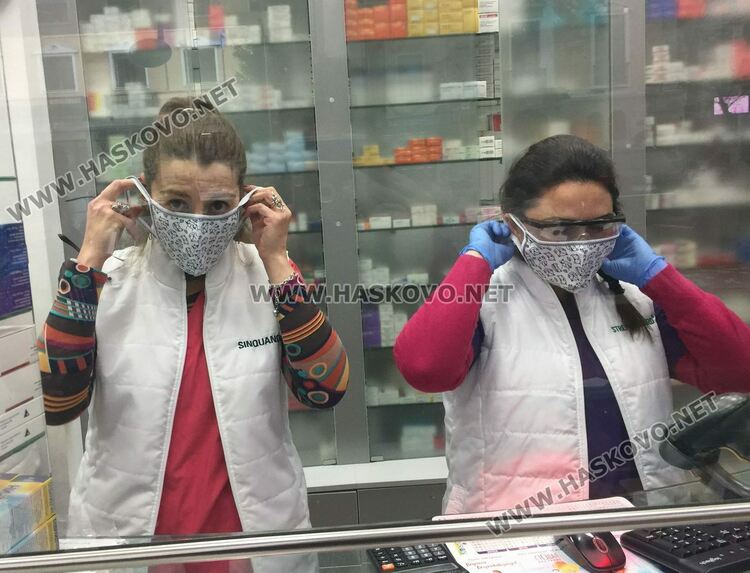 От петък с маска в болници, аптеки, автобус и социални заведения в Хасковско