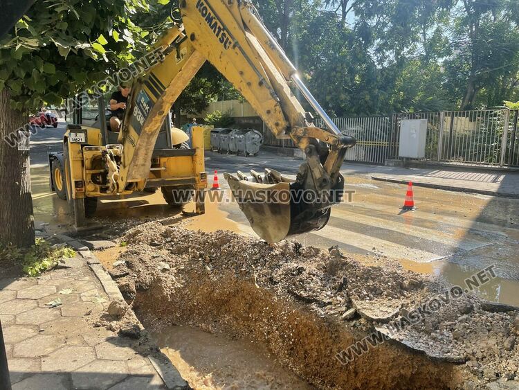 Нова ВиК авария до училище “Васил Левски”