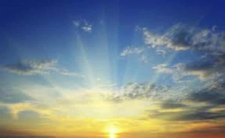 Слънчево и горещо в петък