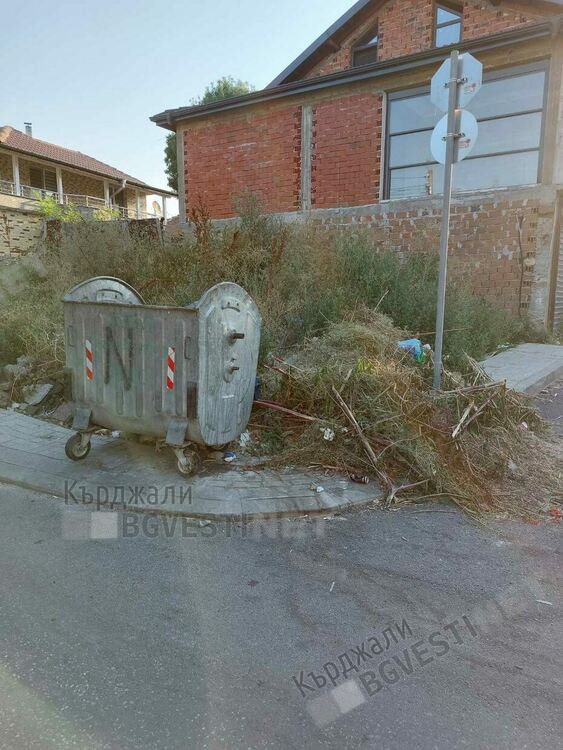 Започнаха летните ремонти в Кърджали, градът се превърна в сметище/снимки/