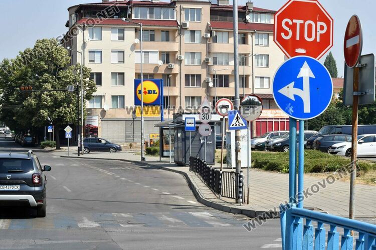 Нова катастрофа до “Лебеда”, въпреки огледалото за обратно виждане