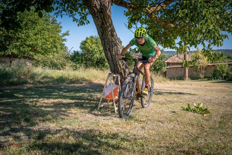 Злато и бронз за състезателите на “Компас” от държавното по колоориентиране