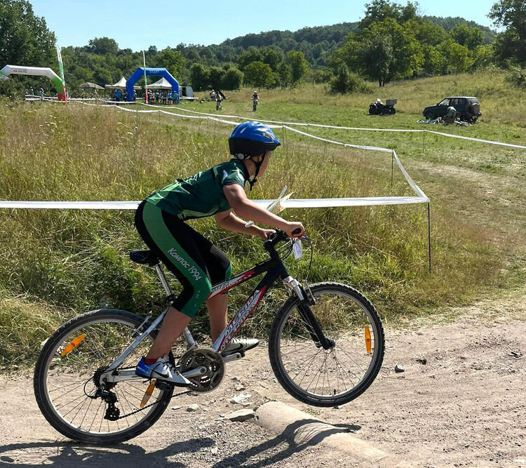 Златни медали за девойките на „Компас“ на щафета в Държавното по колоориентиране