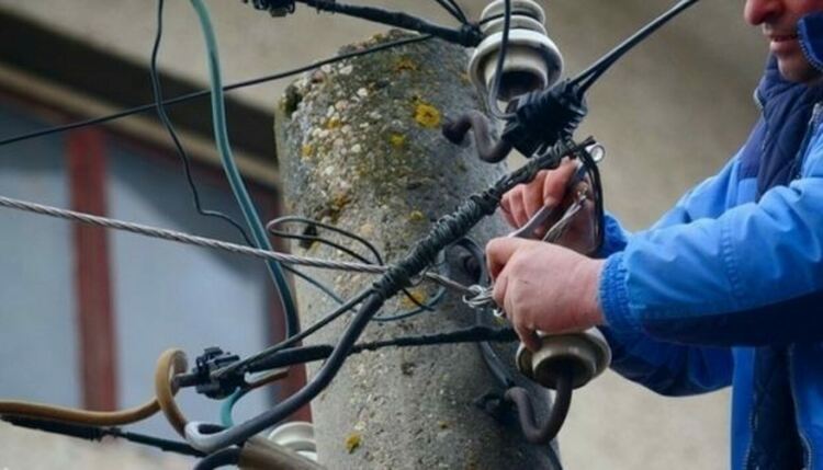 Разследват крадец на ток от Багрянка