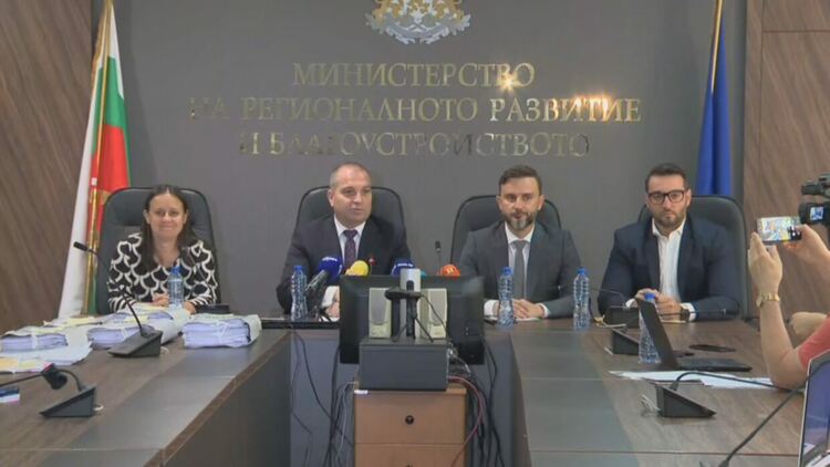 Гроздан Караджов: Ето докъде води министър-председателят да се меси в плащанията на АПИ