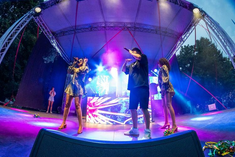 Хиляди се събраха този уикенд на Пернишката крепост, където се проведе вторият парк фестивал &bdquo;Пейка&ldquo;