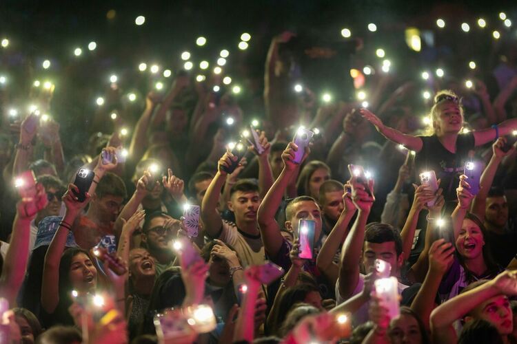 Хиляди се събраха този уикенд на Пернишката крепост, където се проведе вторият парк фестивал &bdquo;Пейка&ldquo;