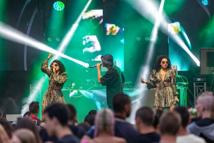 Хиляди се събраха този уикенд на Пернишката крепост, където се проведе вторият парк фестивал &bdquo;Пейка&ldquo;