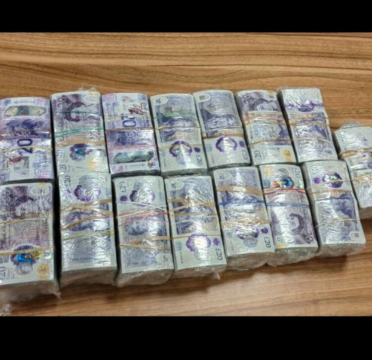 Разкриха нелегална британска и шотландска валута на "Капитан Андреево"