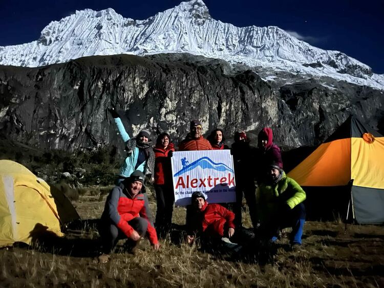 Да спиш под звездите на Кордилера Бланка