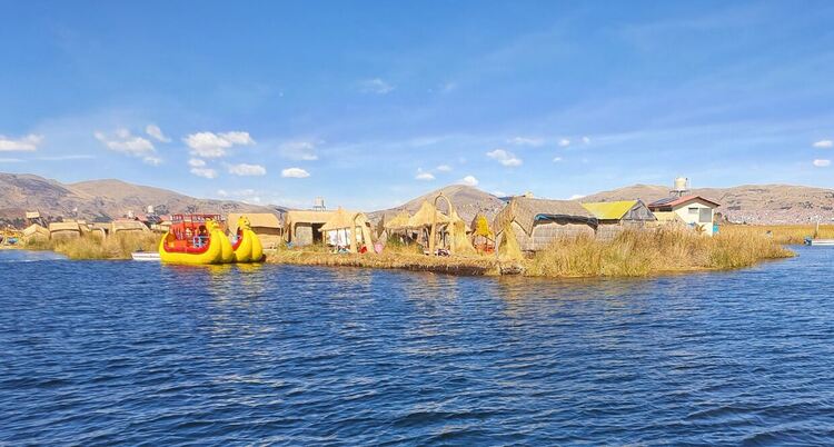 Титикака - тръстиковите острови